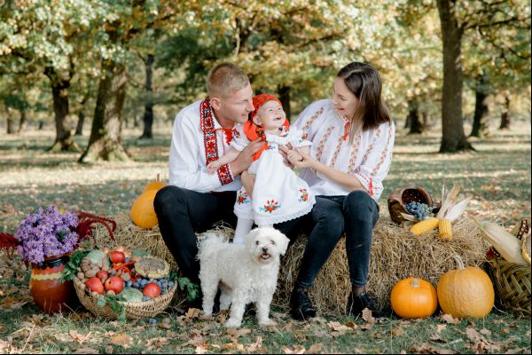 Port traditional romanesc Port traditional romanesc