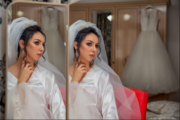 Bride in the mirror